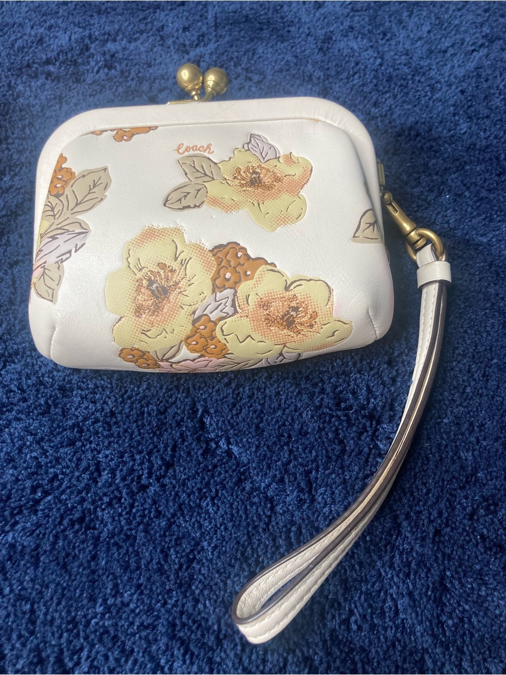 Coach Cream Floral Kiss-Lock Wristlet in Yellow and Brown - Picture 3 of 11